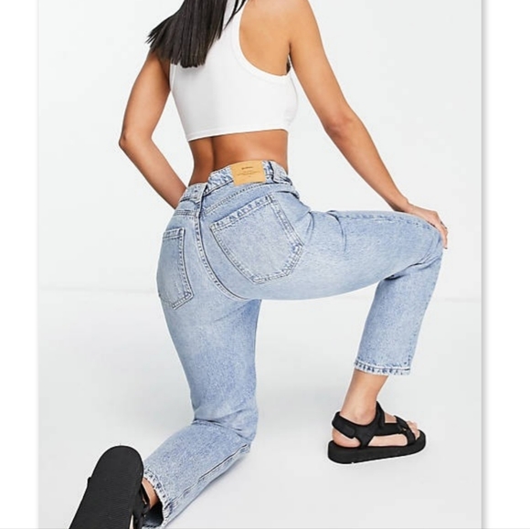 ASOS STRADIVARIUS Ripped Mom Jeans - Picture 15 of 15